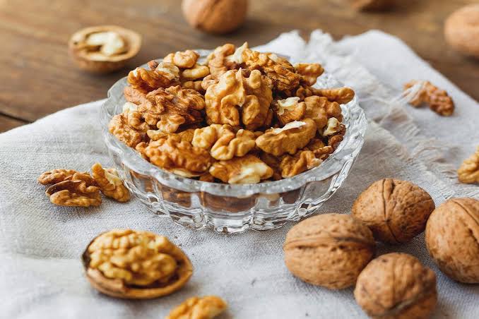 OMS Walnut Kernel (akrot giri)